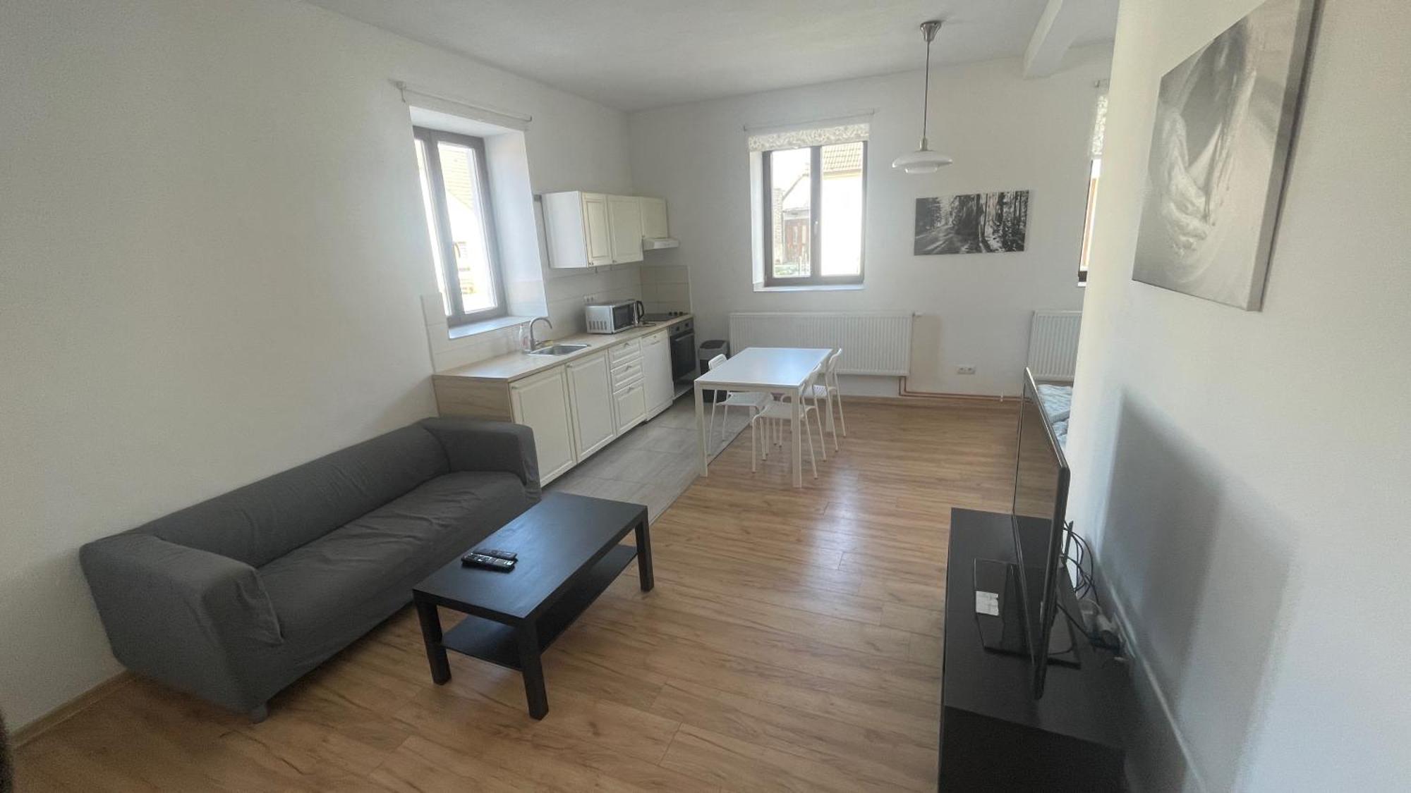 Na Hrncirne Apartment
